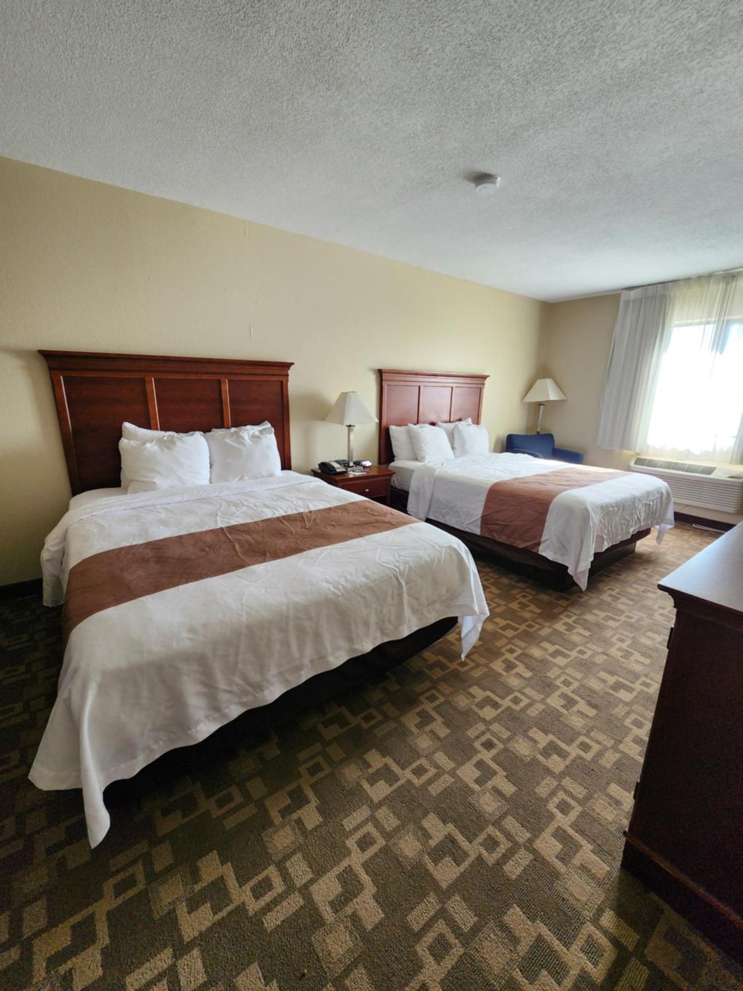 Quality Inn I-70 At Wanamaker Topeka Exteriör bild