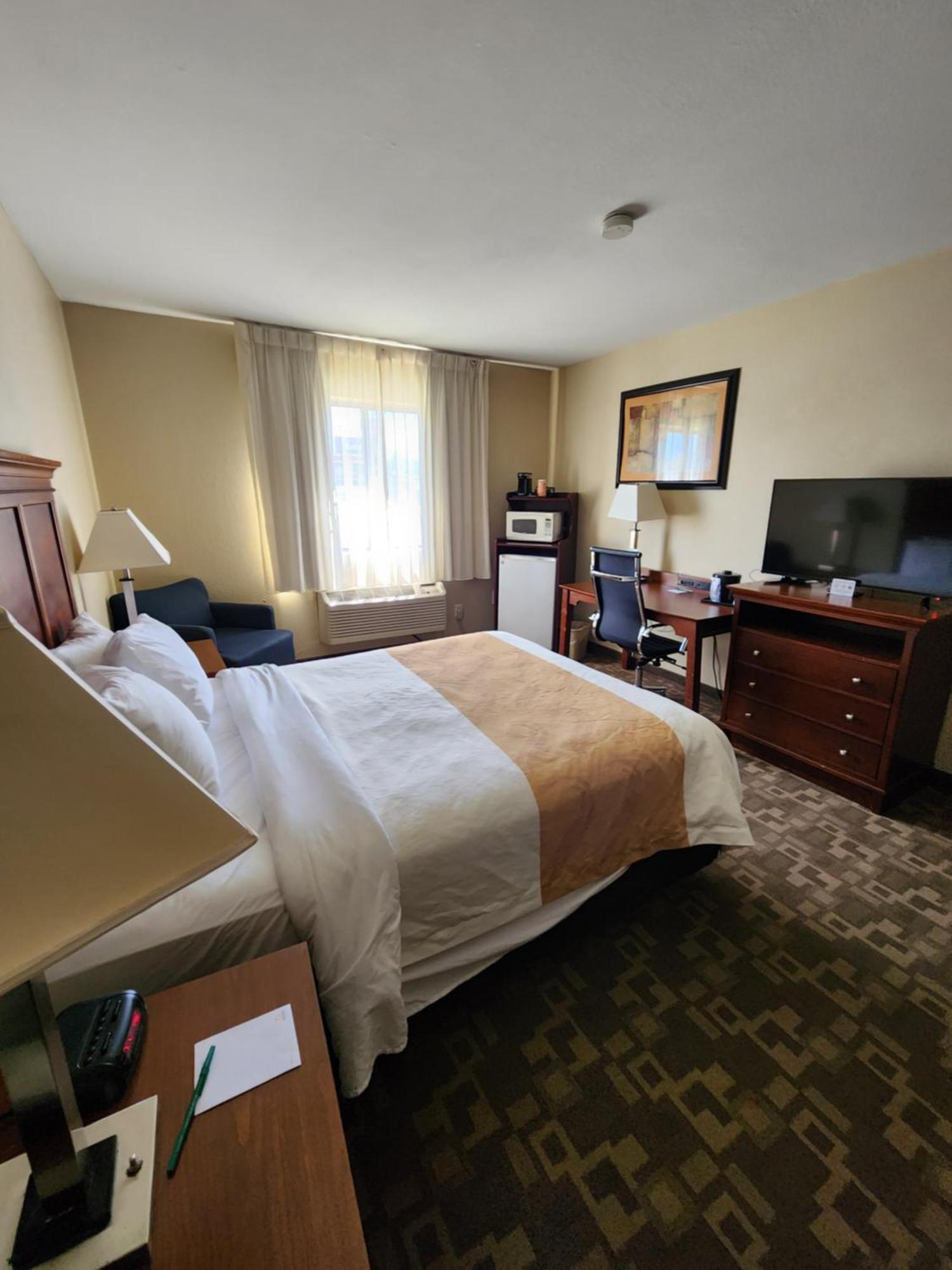 Quality Inn I-70 At Wanamaker Topeka Exteriör bild