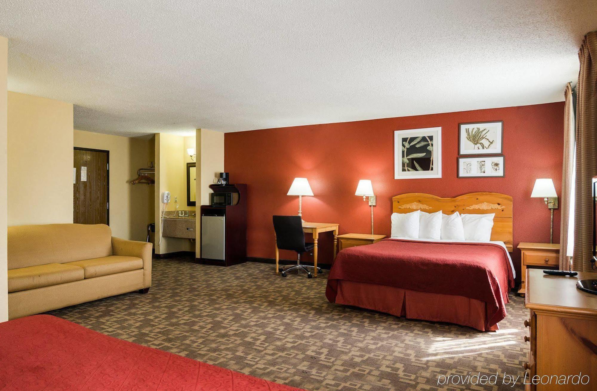 Quality Inn I-70 At Wanamaker Topeka Exteriör bild